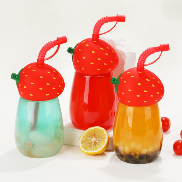 Vaso de Fresa con Pitillo