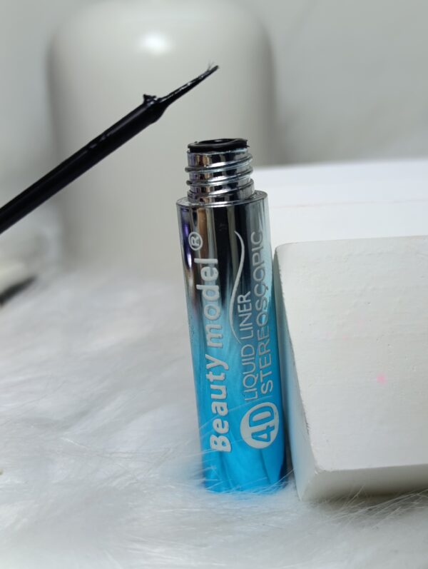 Delineador Liquido
