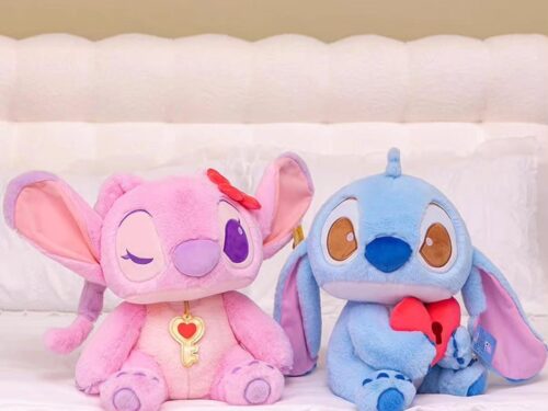 Stitch y Angela