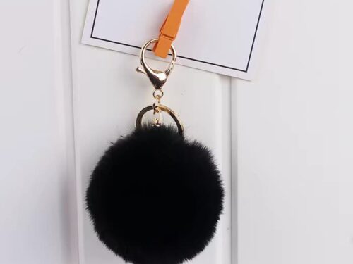 LLAVERO DE POMPON