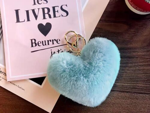LLAVERO DE POMPON DE CORAZÓN