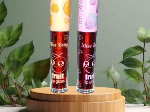 TINTA DE LABIOS MISS BETTY CON LIP GLOSS